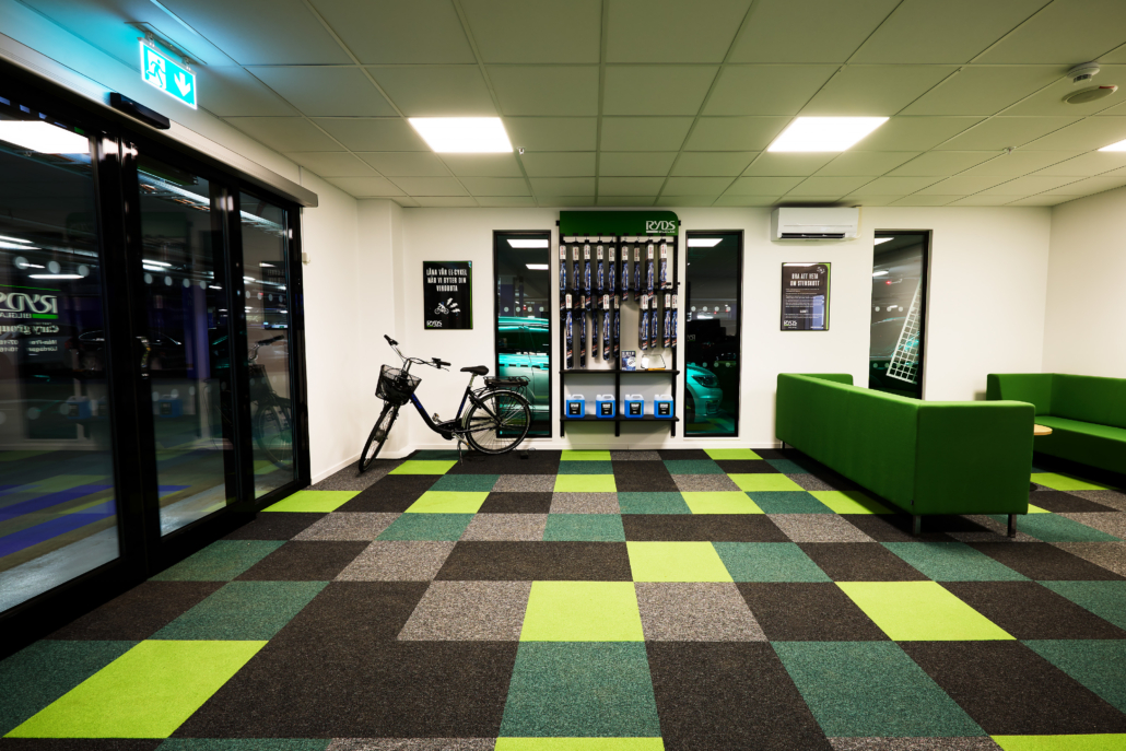 Bild på insidan av en Ryds Bilglas butik